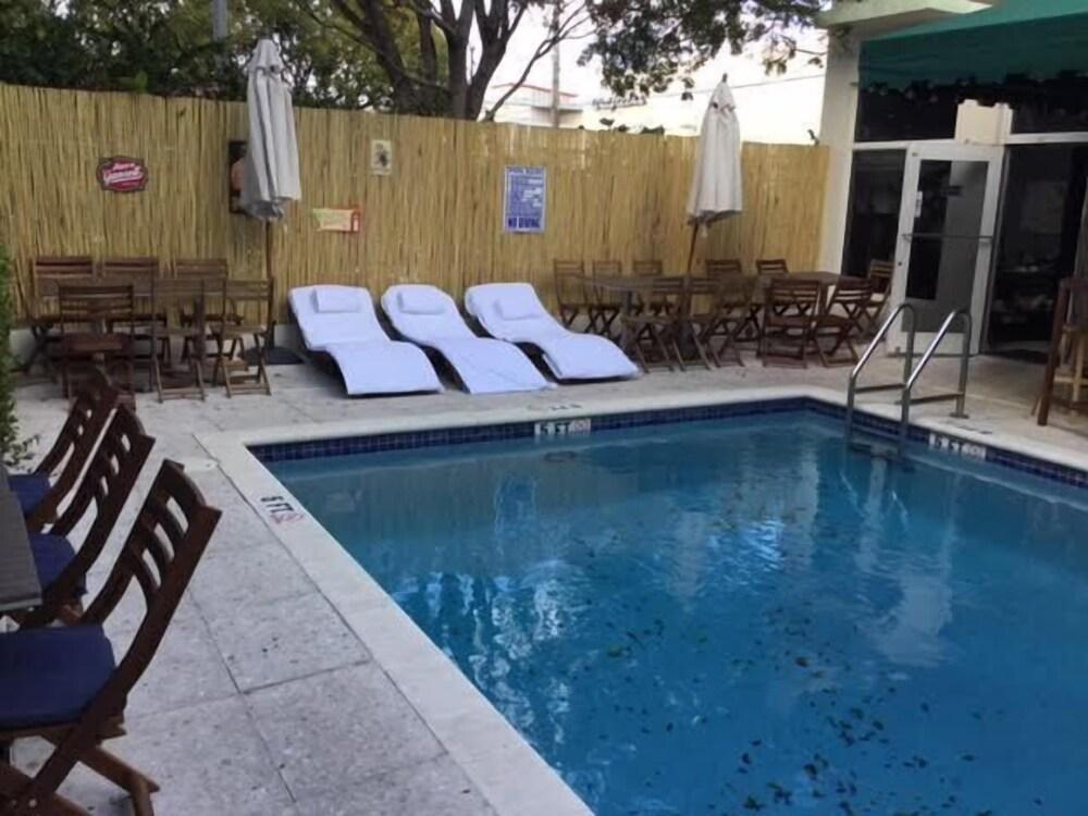 The New Hotel Miami Beach Buitenkant foto